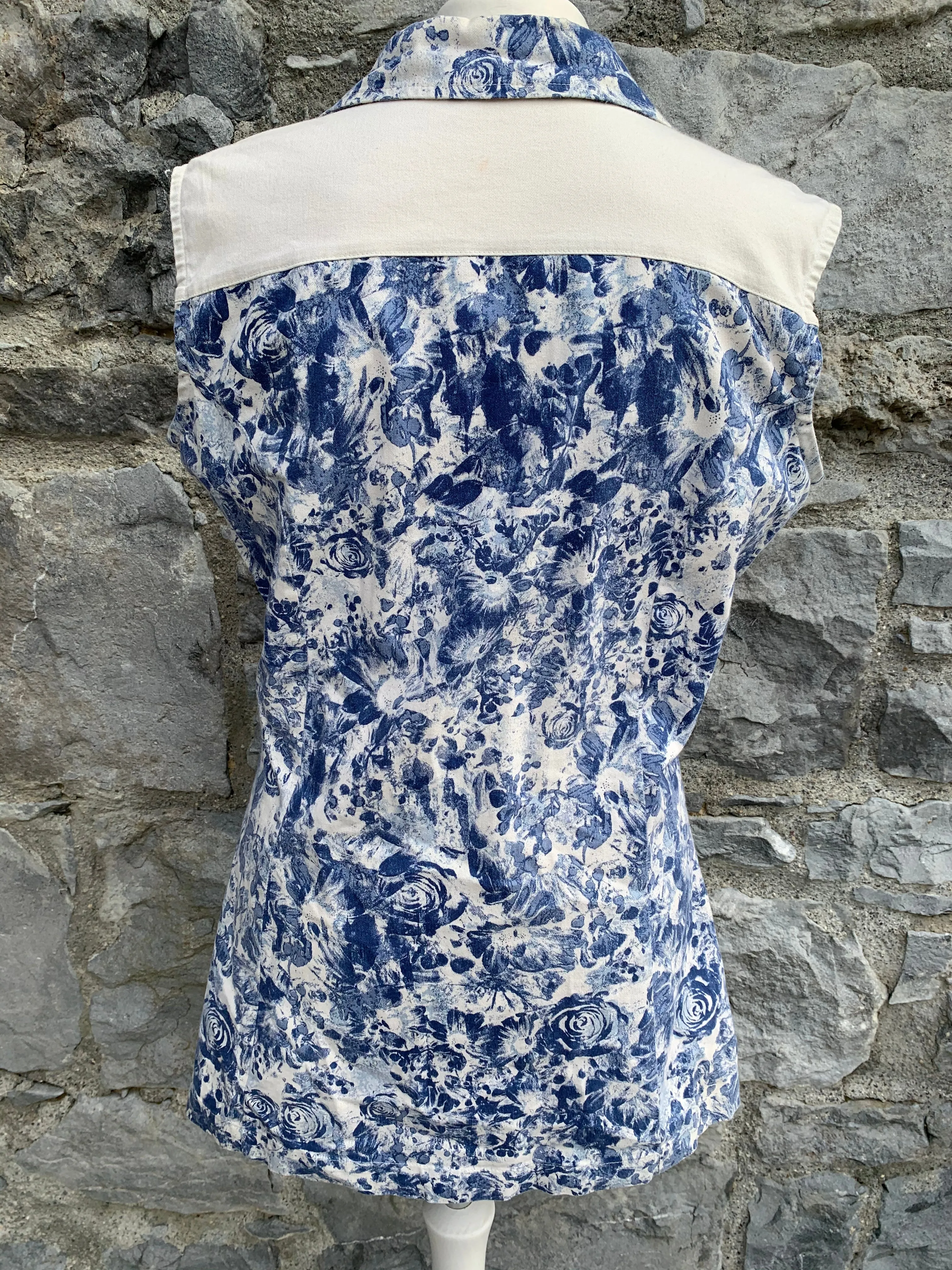 80s Blue&white gilet   uk 12-14