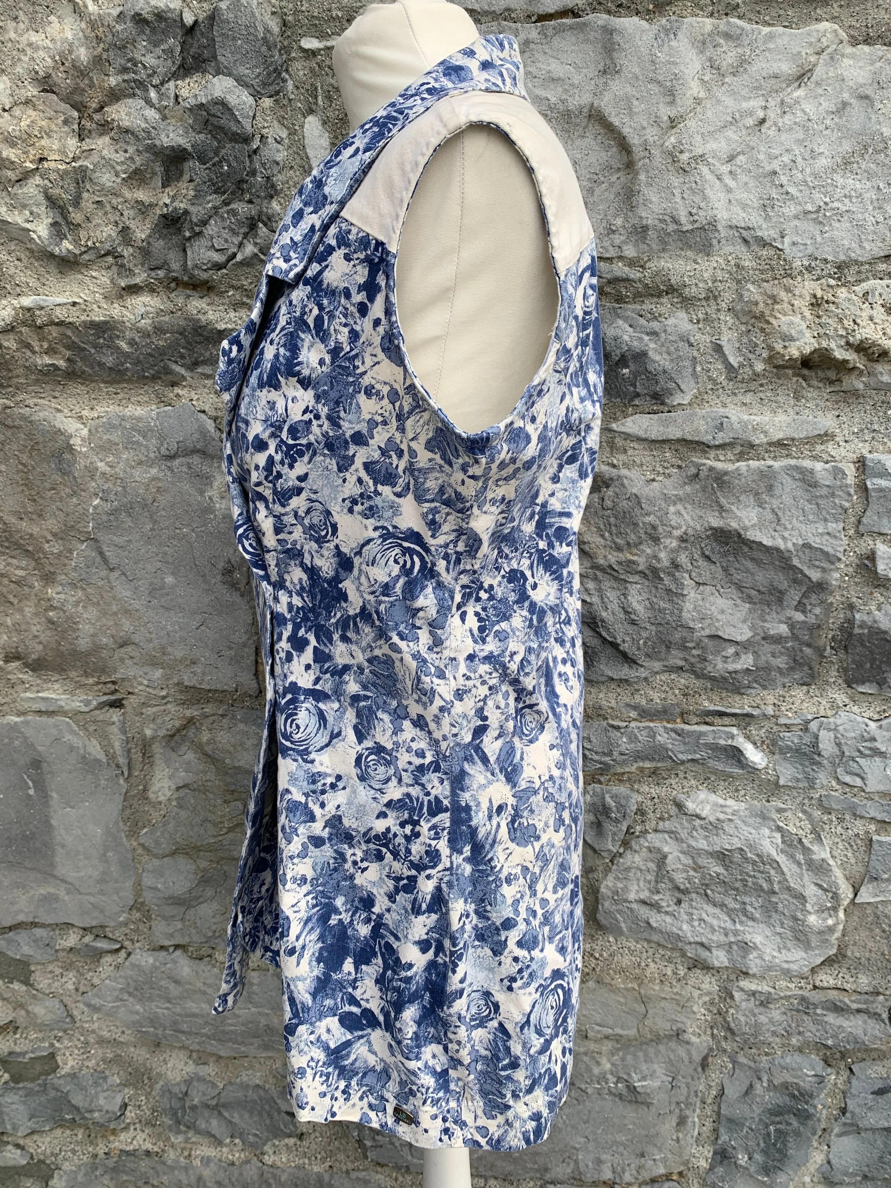 80s Blue&white gilet   uk 12-14