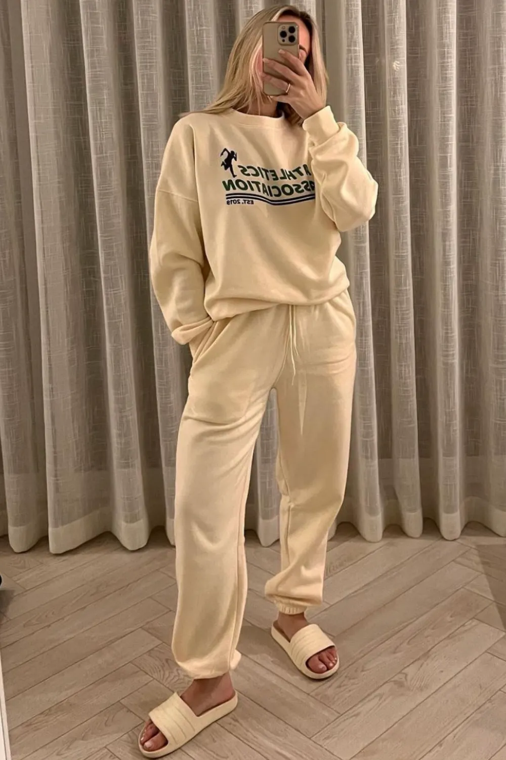 athletics association Embroidered ecru sweater loungewear set