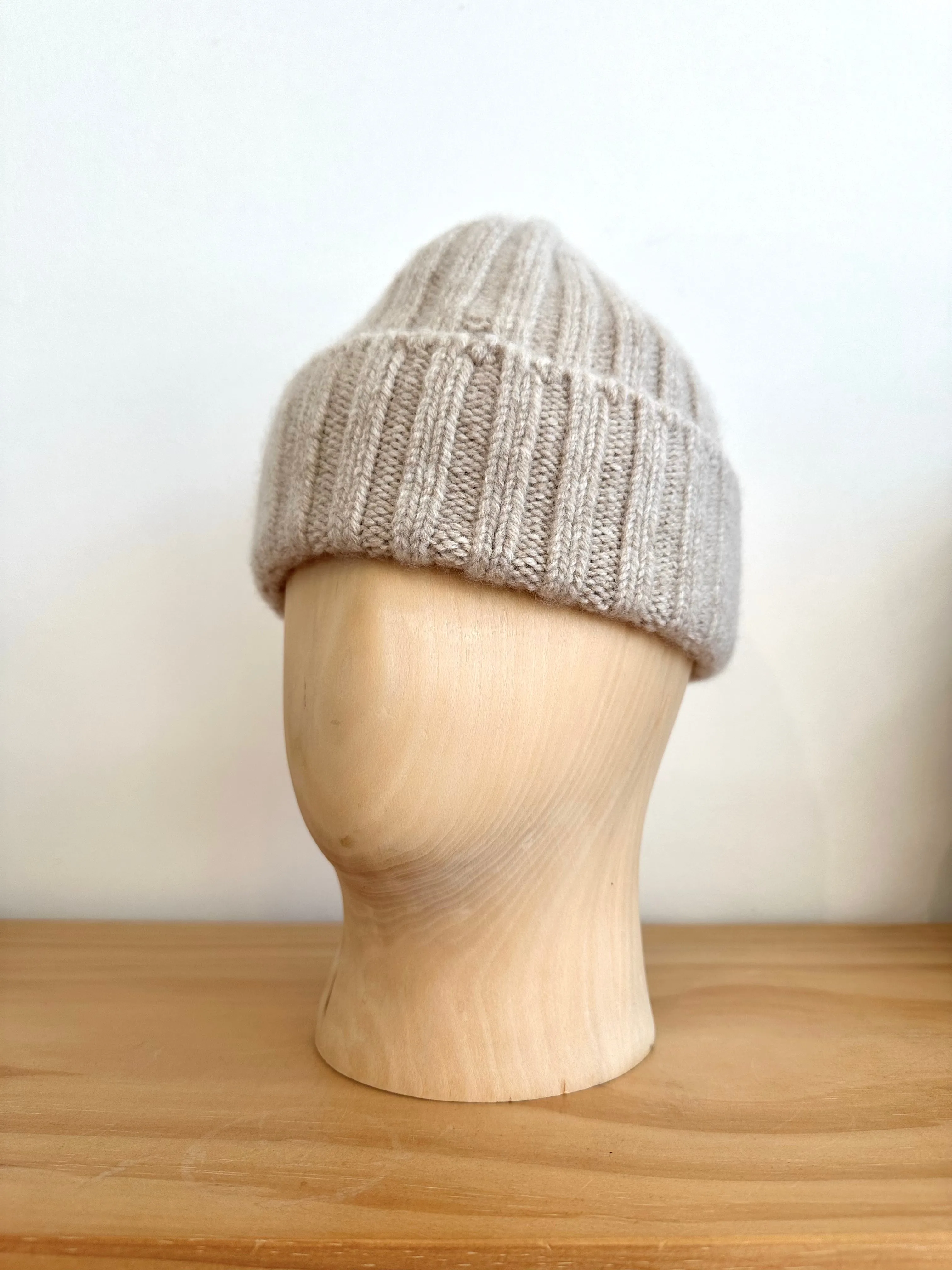 Cableami Light Beige Cashmere Knit Beanie