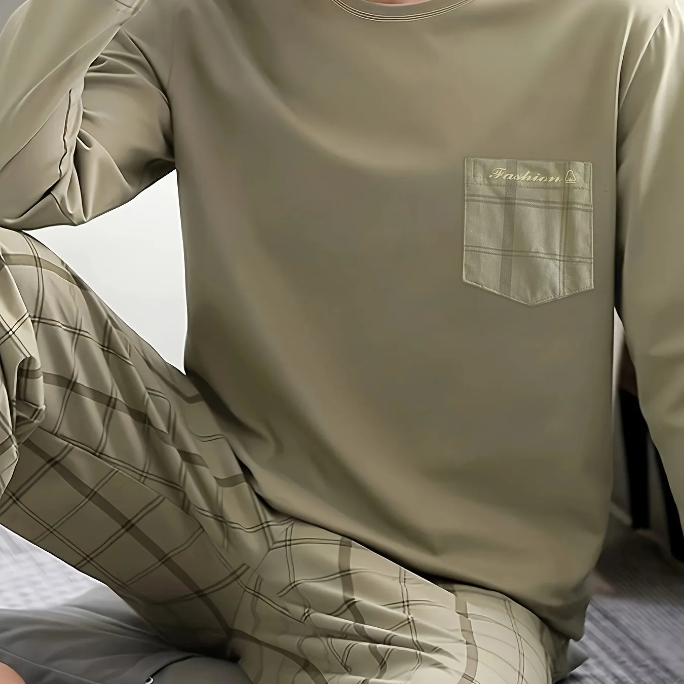 Casual Crew Neck Long Sleeve Pajama Set for Men - Polyester and Elastane Knit Sleepwear, Alphabetic Pattern, Slight Stretch, Spring/Fall Home Loungewear (Top and Bottom Set)