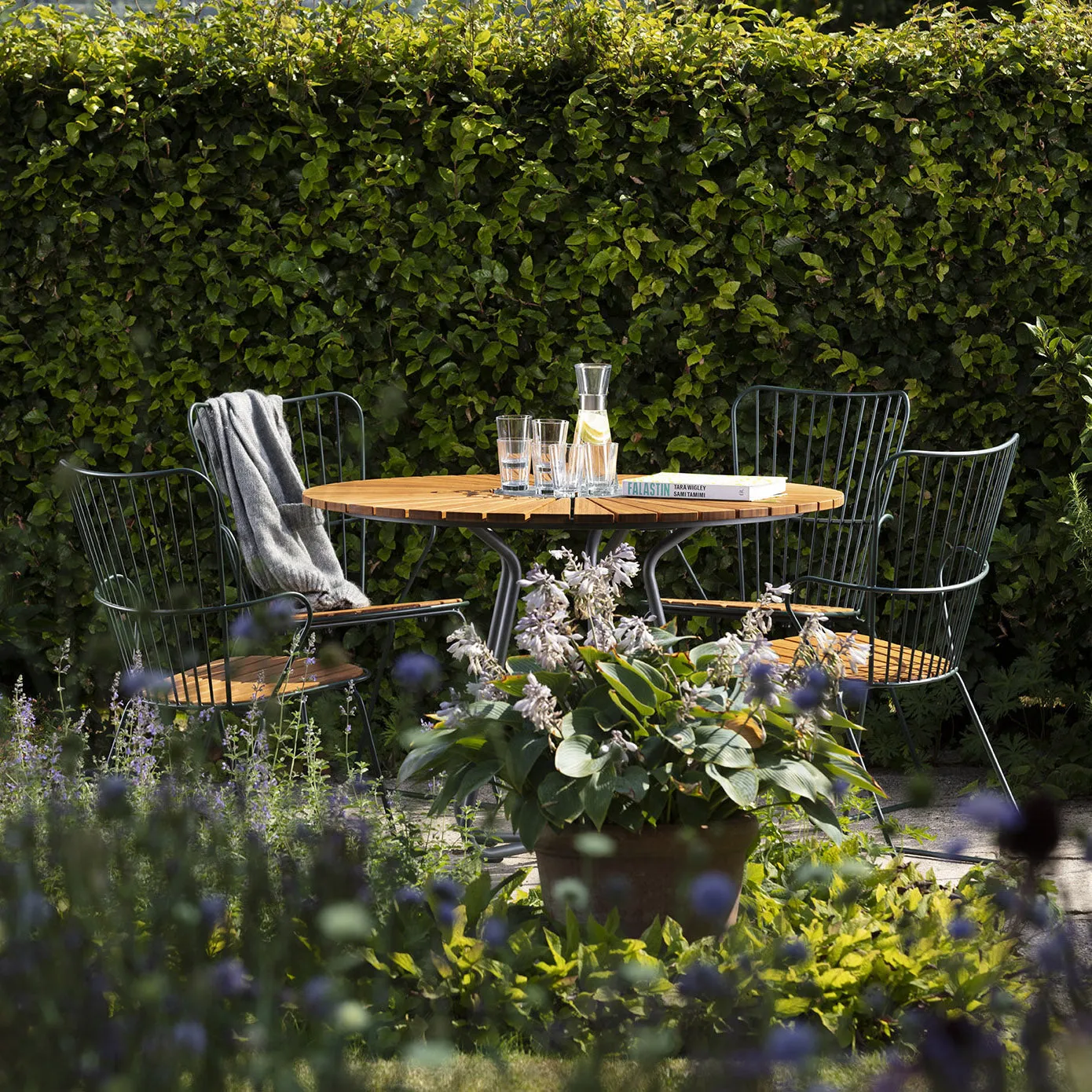 Circle Outdoor Dining Table