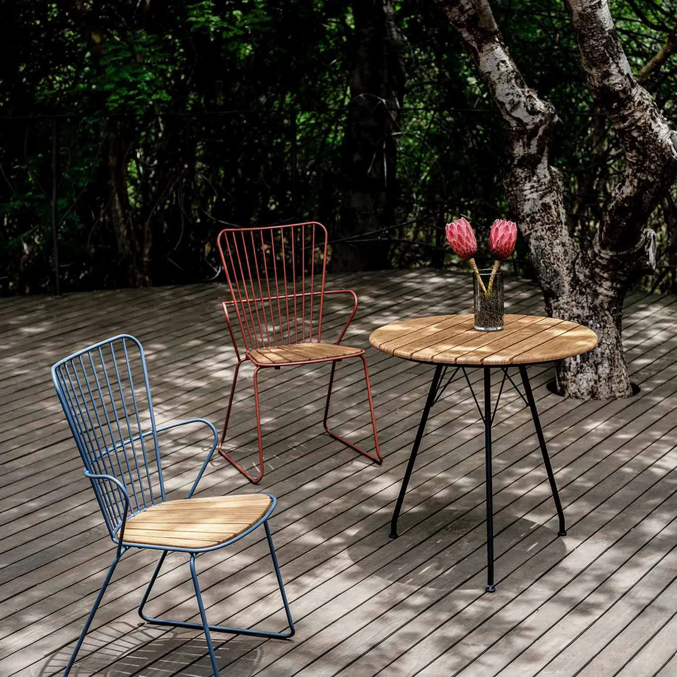 Circle Outdoor Dining Table