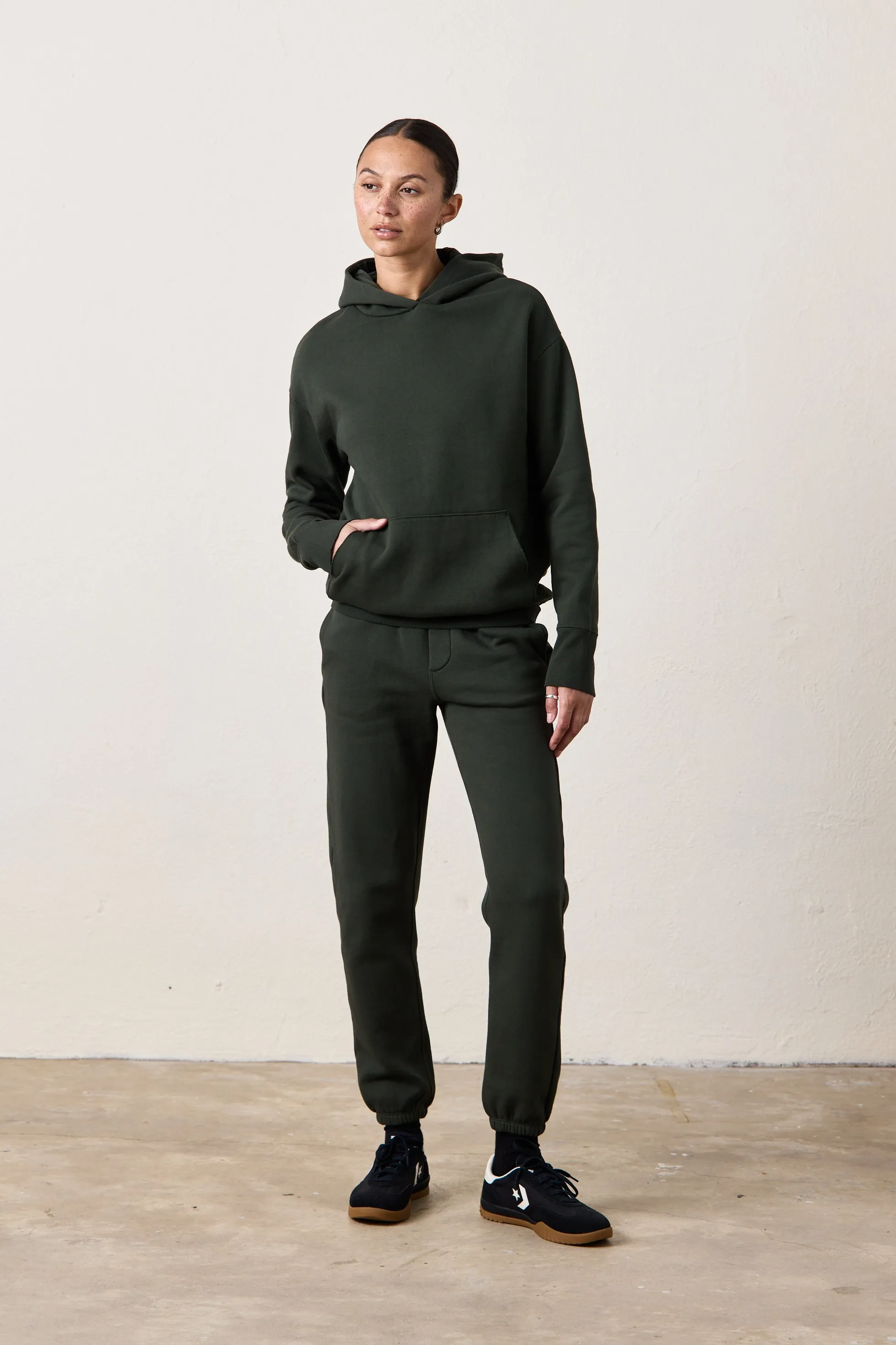 ISABELLA HIGH WAIST STRAIGHT LEG SWEATPANT / DARK OLIVE