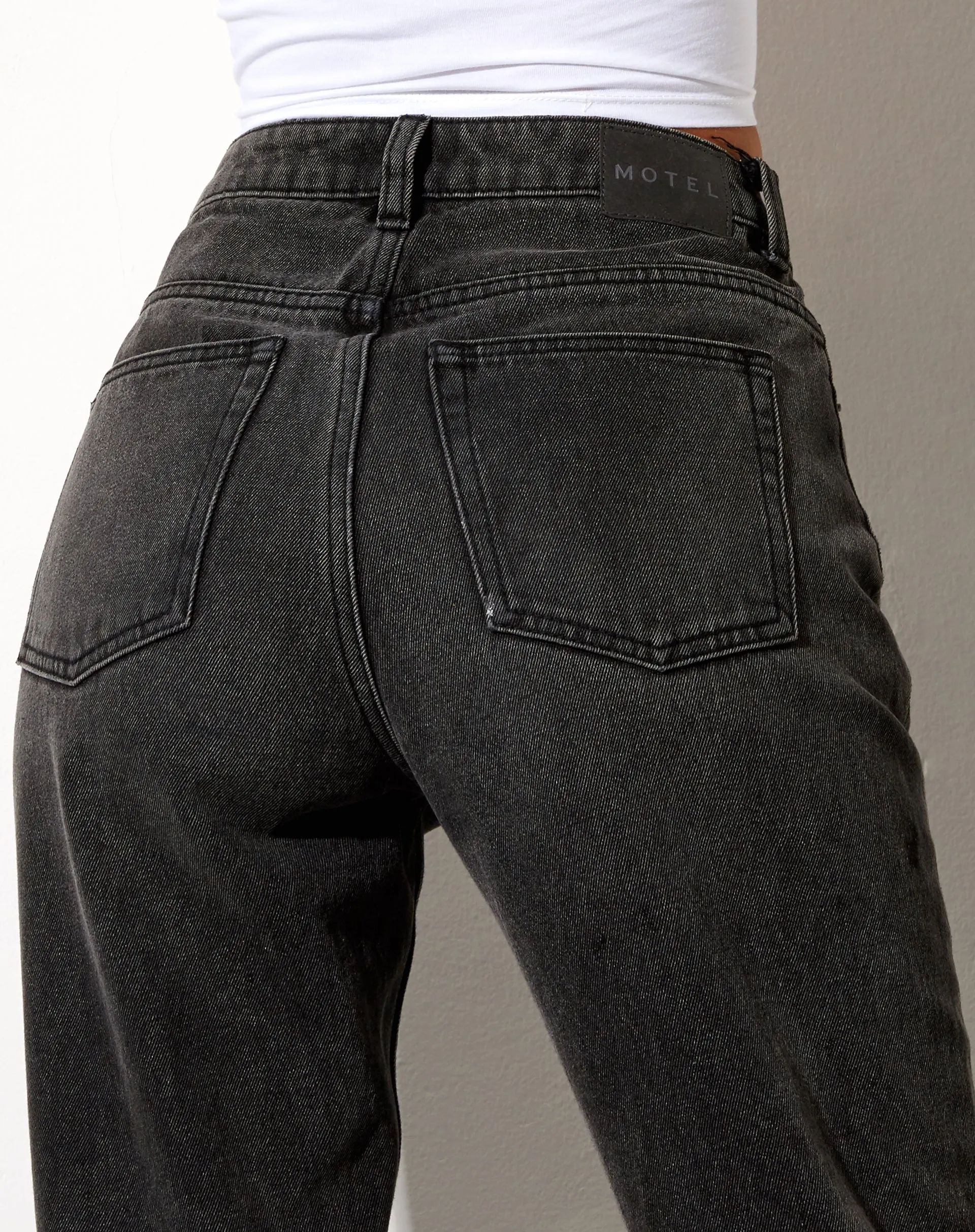 Jess Jeans in Black Wash