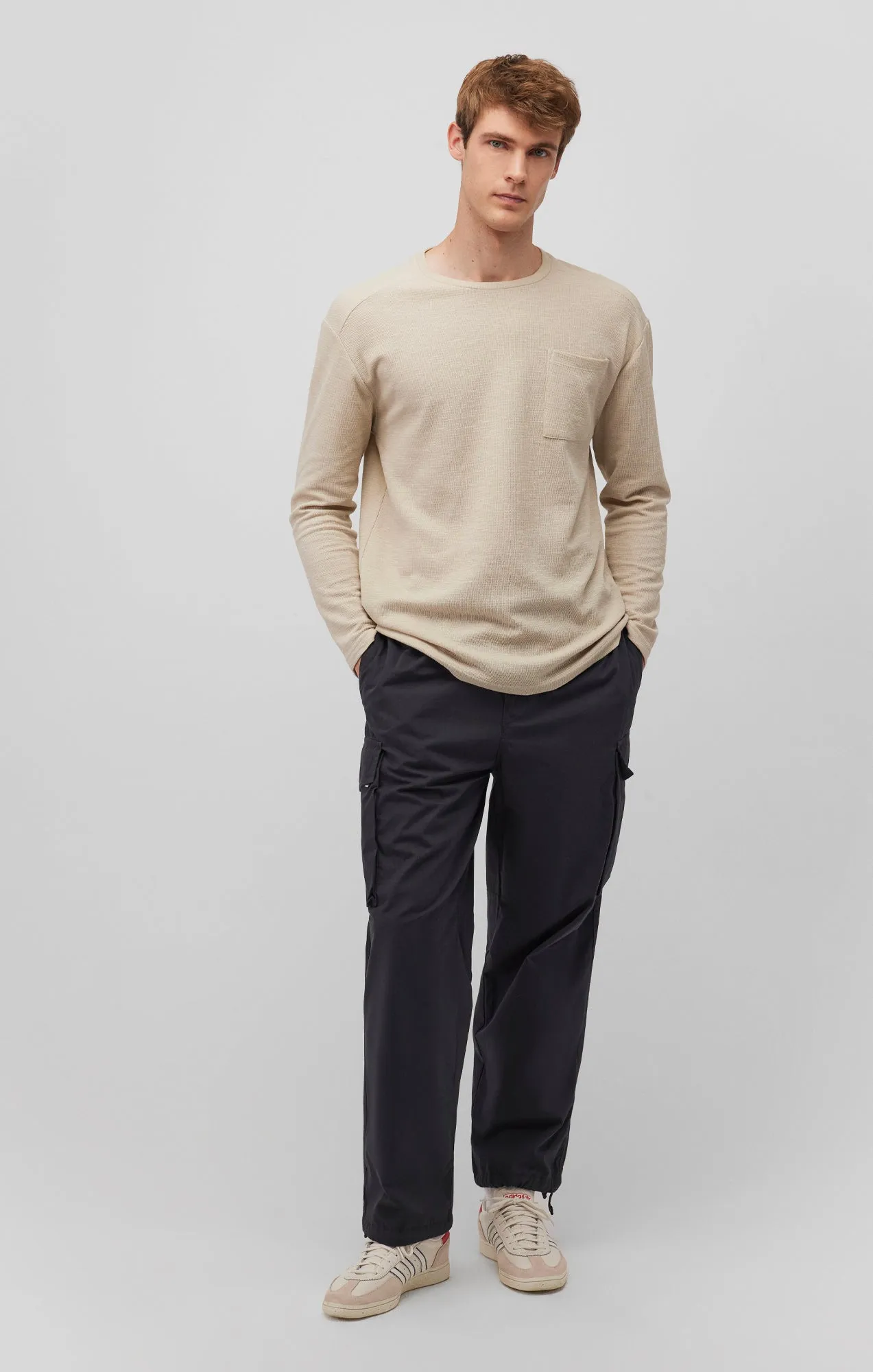 LONG SLEEVE POCKET T-SHIRT IN PELICAN