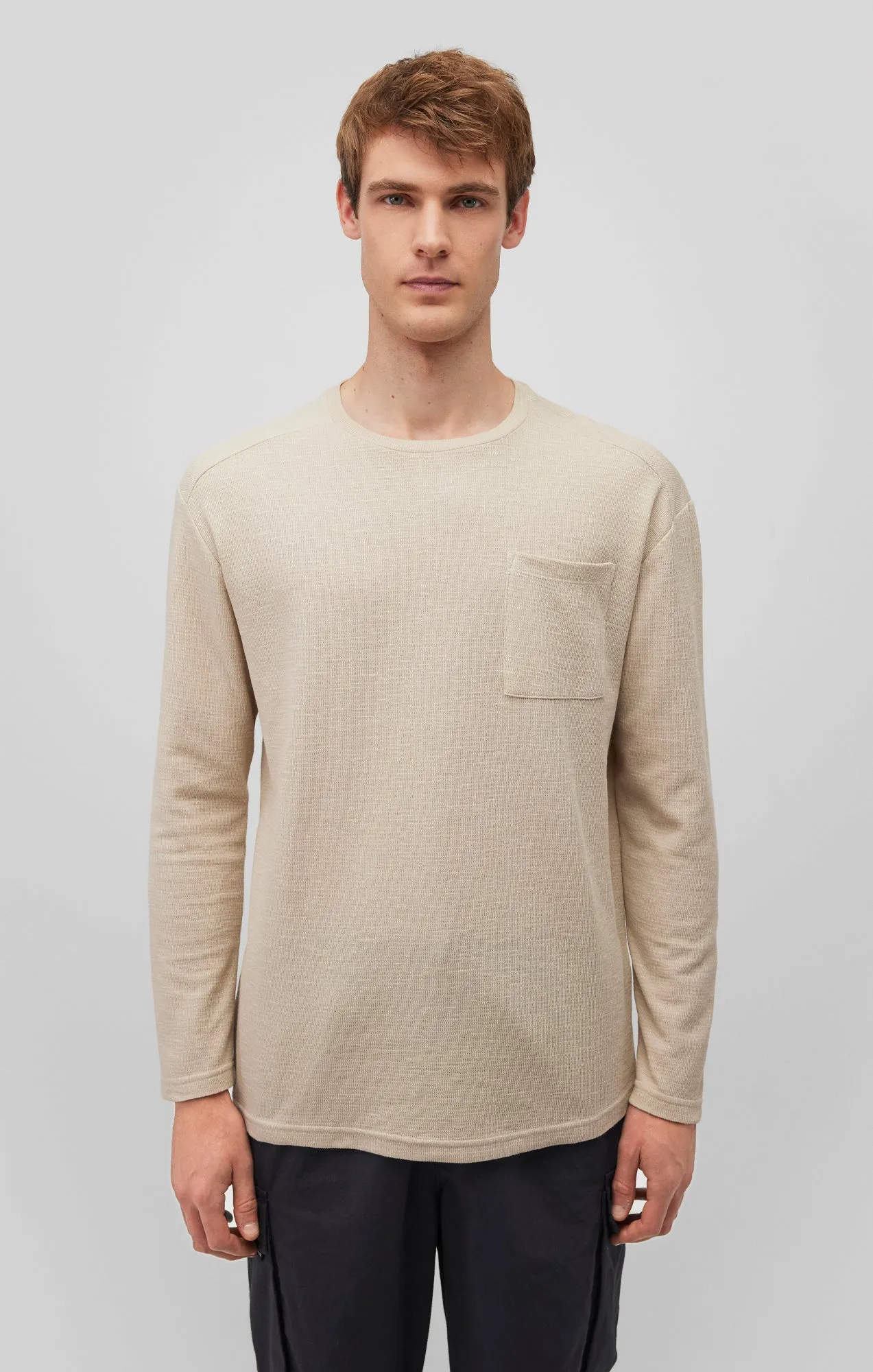 LONG SLEEVE POCKET T-SHIRT IN PELICAN