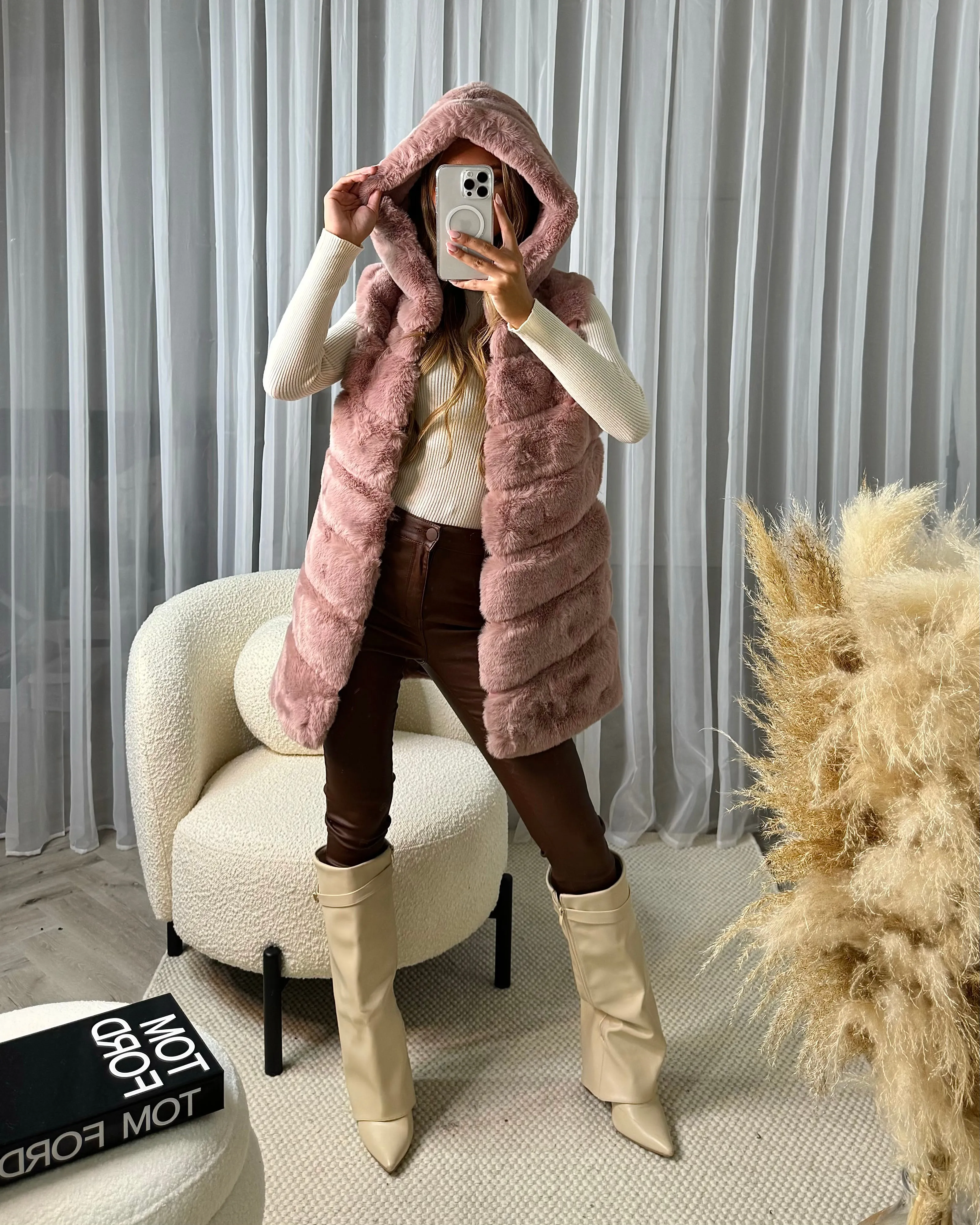 Naomi Faux Fur Gilet with Hood - Dusky Pink