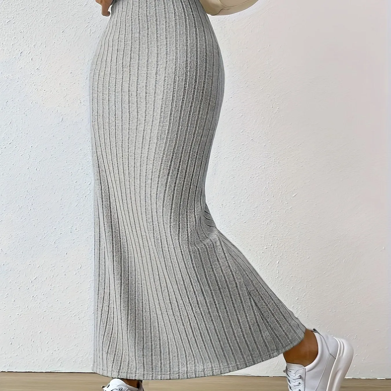 Versatile All-Season Ribbed Knit Skirt - Sexy Slit Hem, Solid Color, Mid Elasticity for a Perfect, Easy-Care Fit