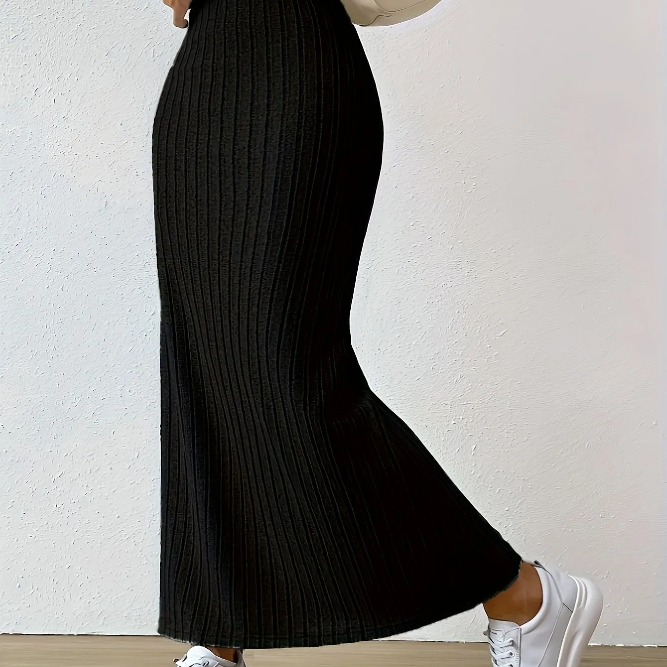 Versatile All-Season Ribbed Knit Skirt - Sexy Slit Hem, Solid Color, Mid Elasticity for a Perfect, Easy-Care Fit