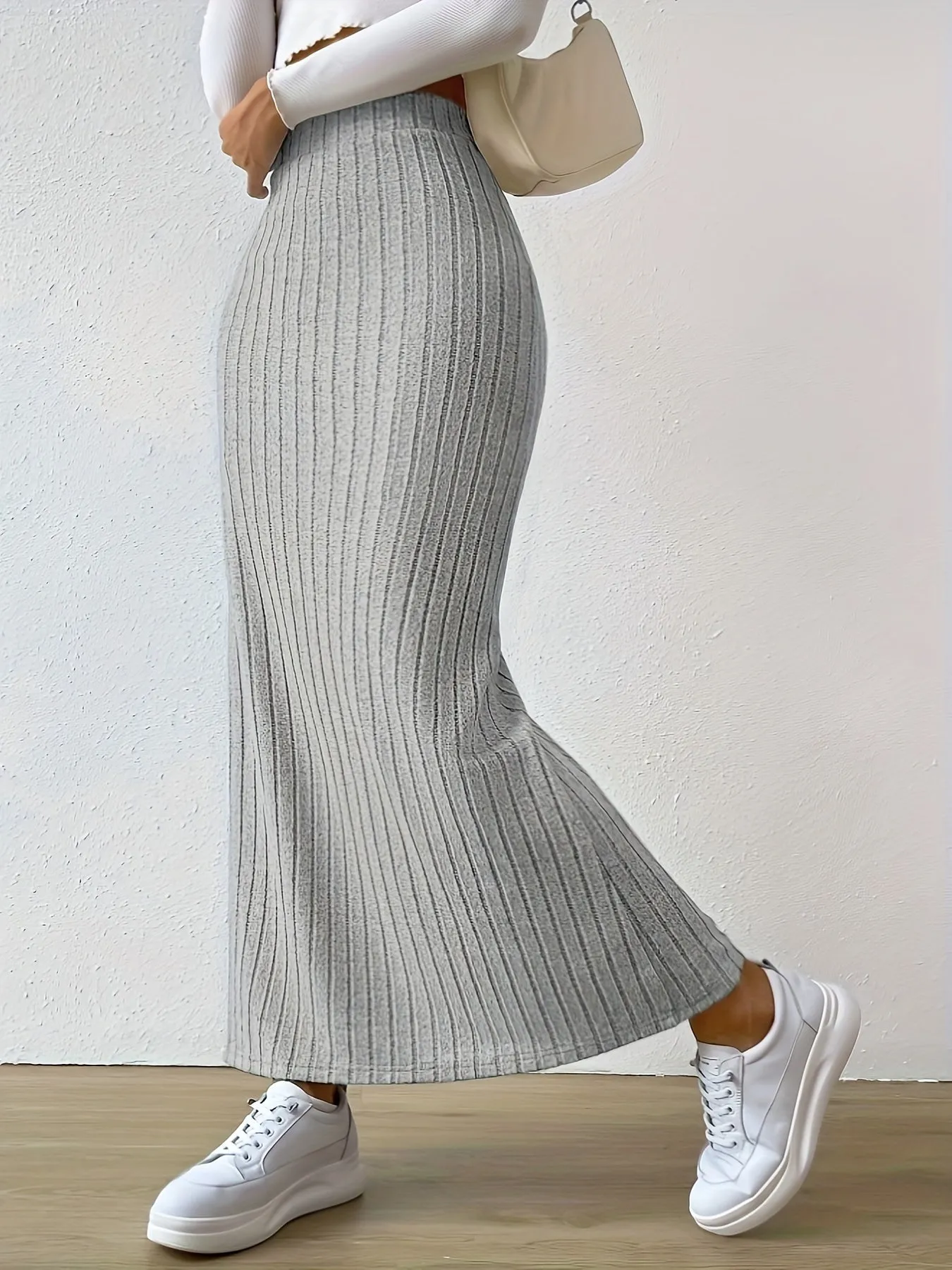 Versatile All-Season Ribbed Knit Skirt - Sexy Slit Hem, Solid Color, Mid Elasticity for a Perfect, Easy-Care Fit