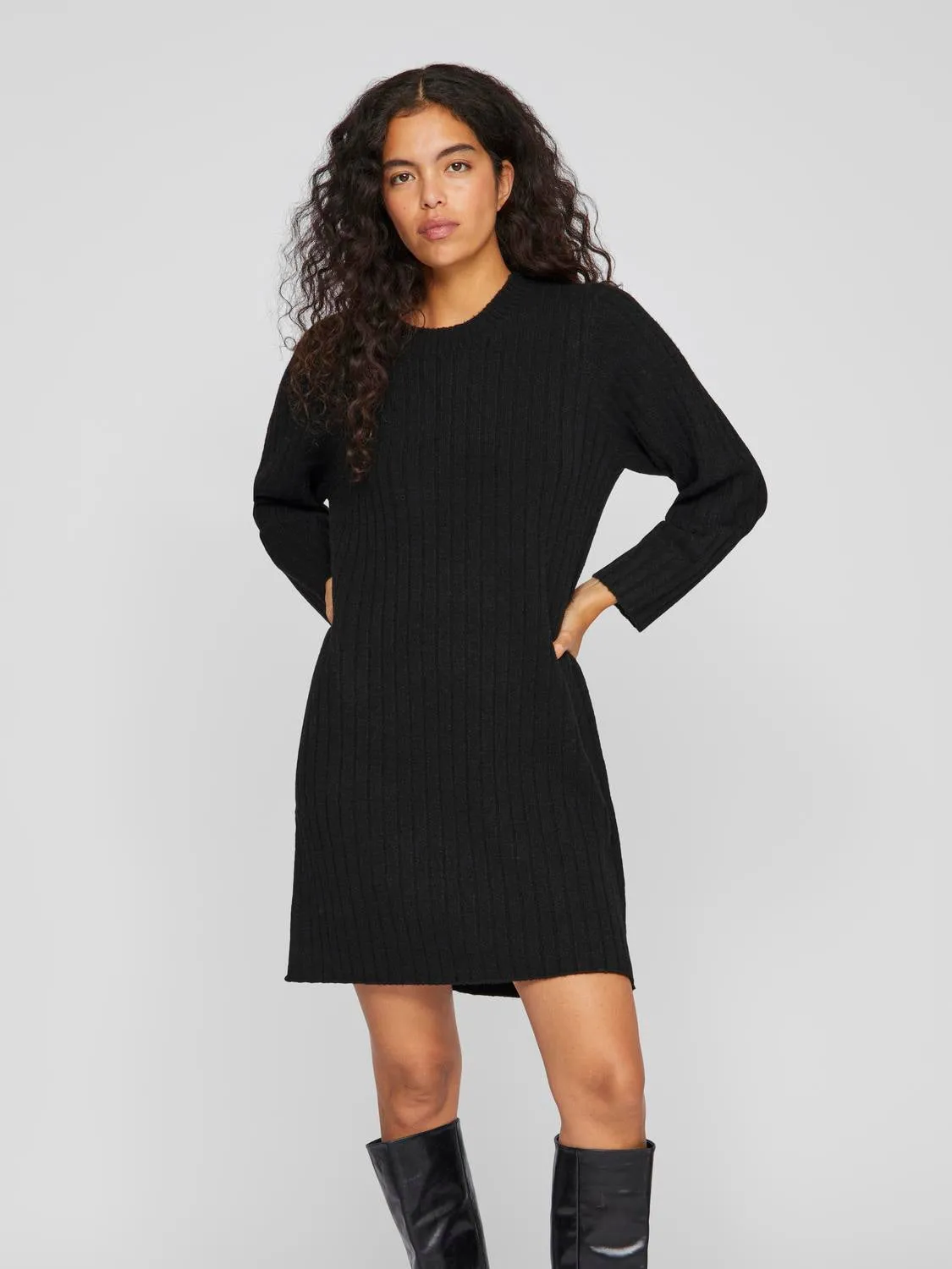 VISTELLE Pullover - Black